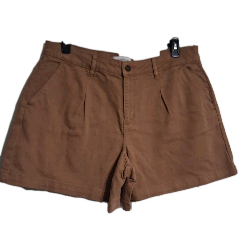 NWT Women's Liz Claiborne French Caramel High Rise Pleated Shorts Size 8